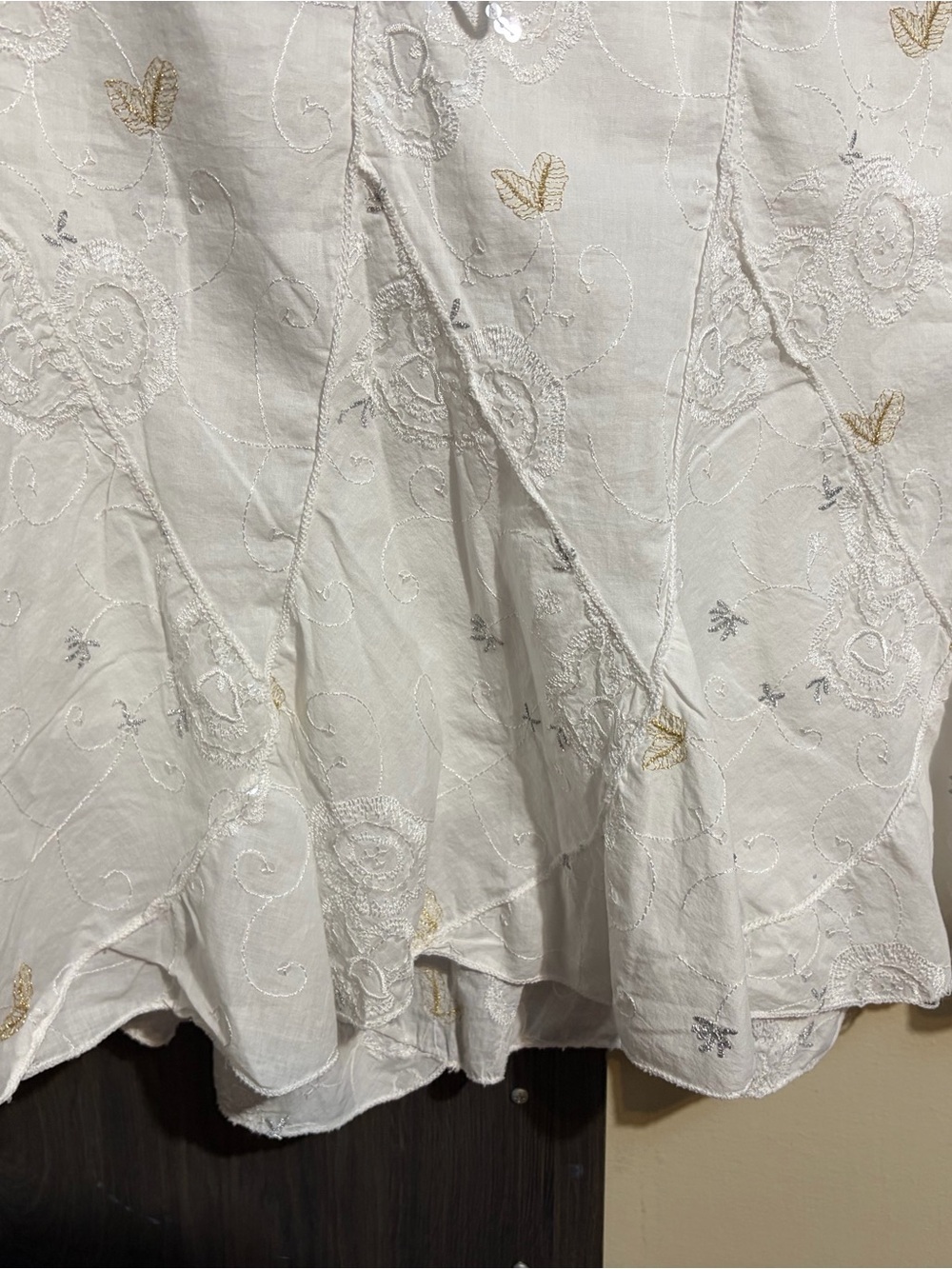 Vintage White beautiful Embroidered A-Line Women’s Skirt - Picture 4 of 7